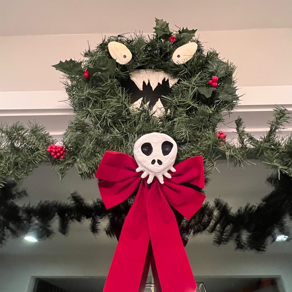 💀🎃🎄 Man eating wreath nightmare before Christmas handmade Christmas decor - Picture 3 of 8